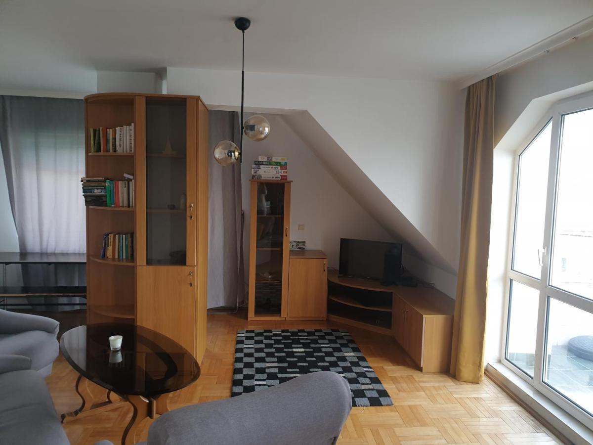 Fit Apartment Burgas Exterior photo